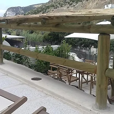 Bed and breakfast Casa Baia Luna 3*