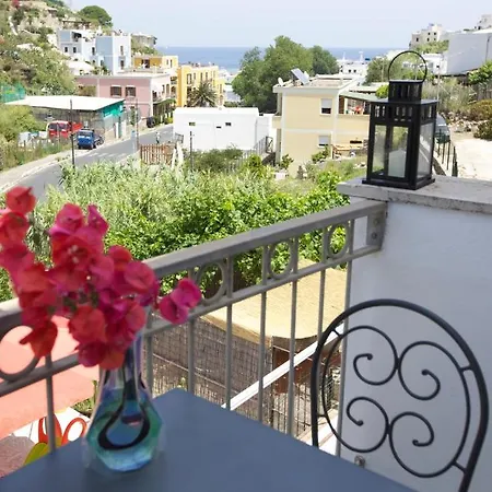 Casa Baia Luna 4* פונזה